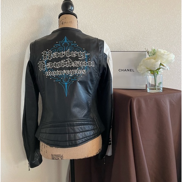 Womens Small Harley-Davidson leather jacket bedazzled with rhinestones - Picture 2 of 2